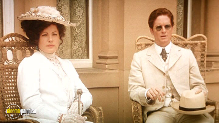 A still from The House of Mirth (2000) 