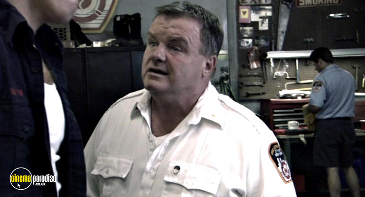 A still #35 from Rescue Me: Series 1 (2004)