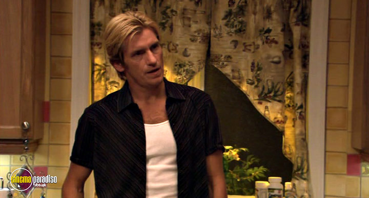 A still #8 from Rescue Me: Series 1 (2004)