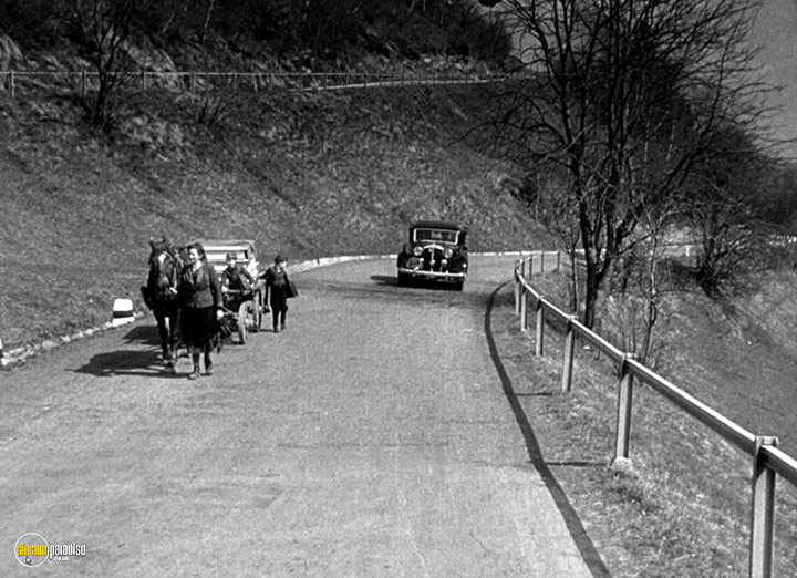 A still #25 from The Divided Heart (1954)