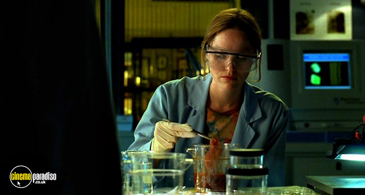 A still #2 from CSI: Series 3: Part 1 (2002)