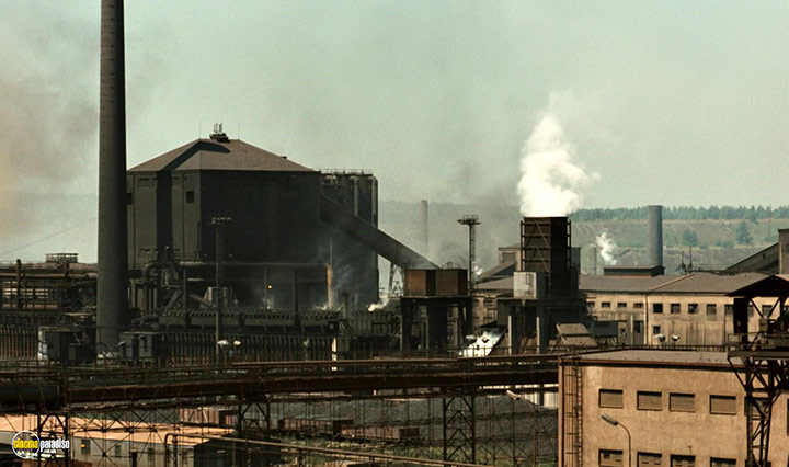 A still #11 from Larks on a String (1969)