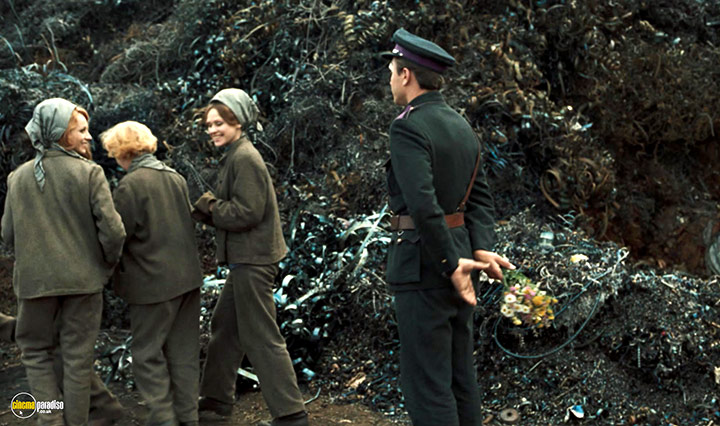 A still #6 from Larks on a String (1969)