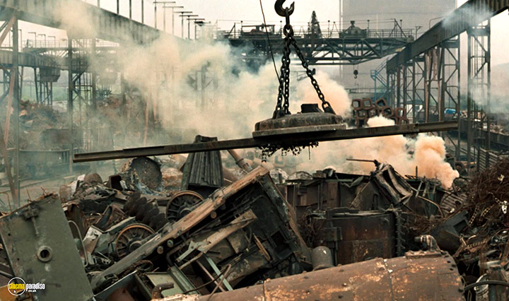 A still #4 from Larks on a String (1969)