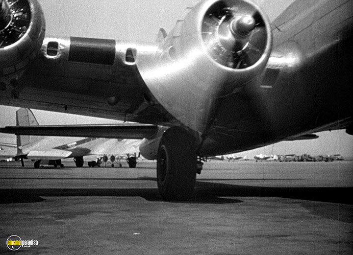 A still #42 from Dead Reckoning (1947)