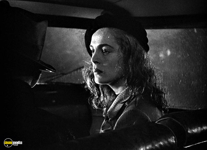 A still #70 from Dead Reckoning (1947)