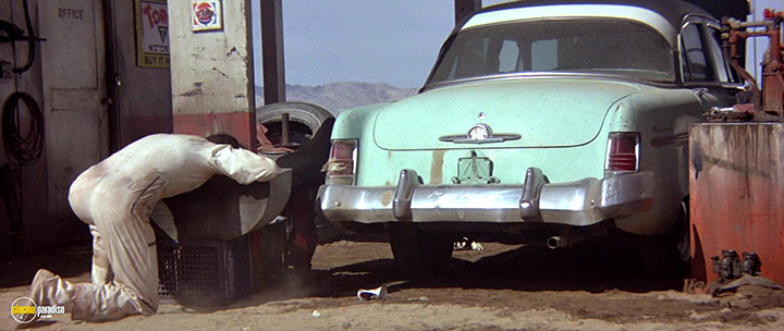 A still #16 from Capricorn One (1977)