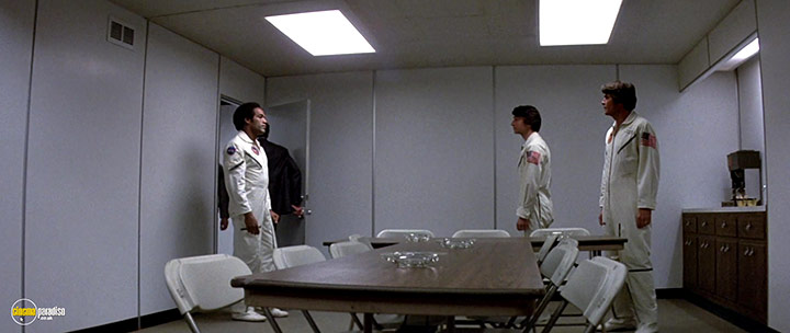 A still #13 from Capricorn One (1977)