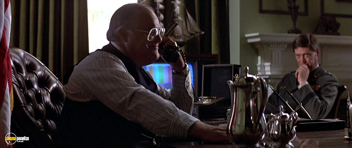 A still #5 from Capricorn One (1977)