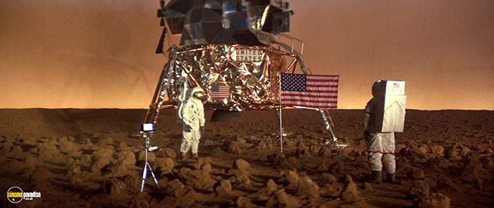 A still #3 from Capricorn One (1977)