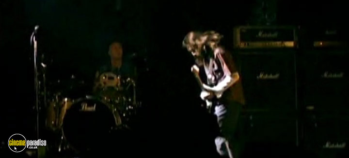 A still #17 from Red Hot Chili Peppers: Stadium Parisian (2009)