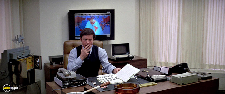 A still #16 from Three Days of the Condor (1975)