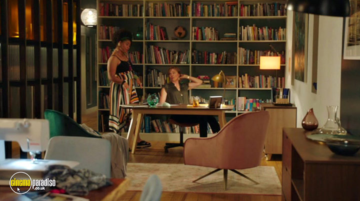 A still #27 from My Life Is Murder: Series 2 (2021)