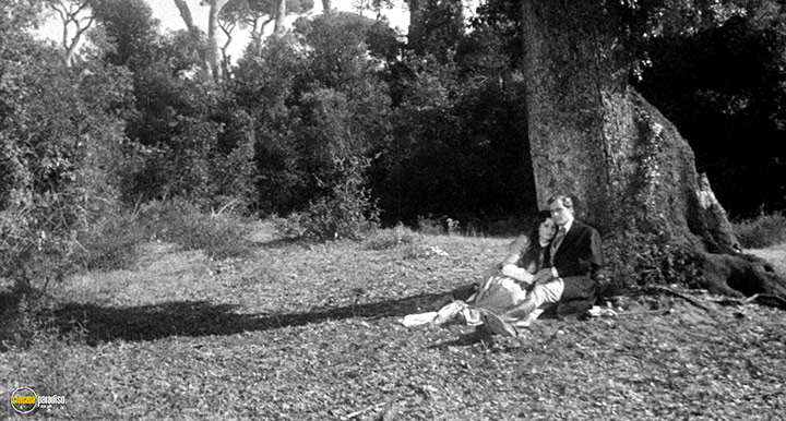 A still #32 from Lady Morgan's Vengeance (1965)
