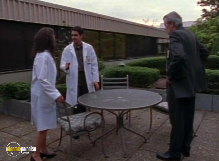 A still #23 from The Outer Limits: Series 5 (1999)