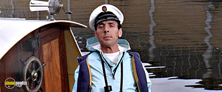 A still #28 from The Bargee (1964)
