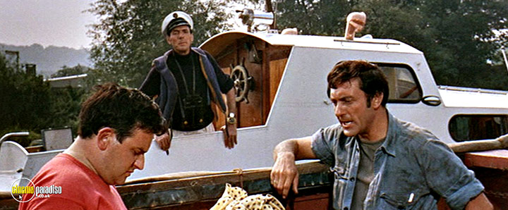 A still #20 from The Bargee (1964)
