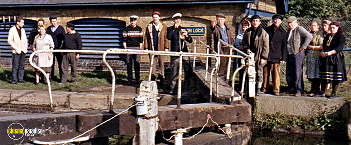 A still #4 from The Bargee (1964)