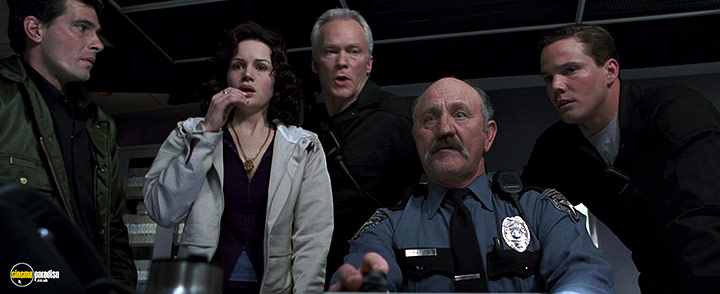 A still #31 from The One (2001)