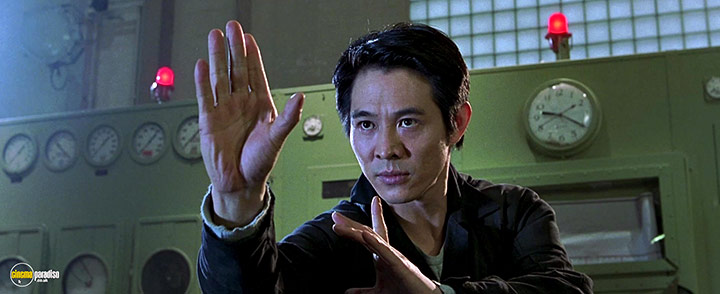 A still #28 from The One (2001)