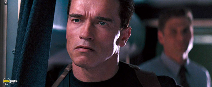 A still #109 from Eraser (1996)