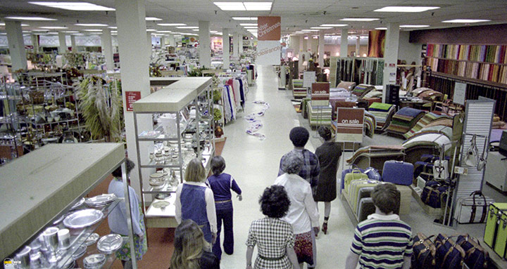 A still #9 from Dawn of the Dead (1978)