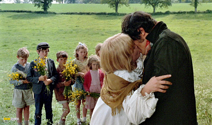 A still #23 from Sky West and Crooked (1966)