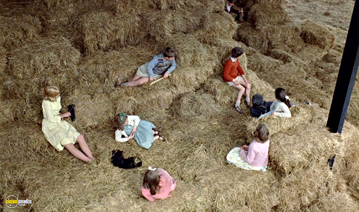 A still #19 from Sky West and Crooked (1966)
