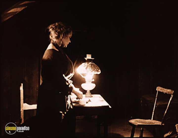 A still #11 from The Phantom Carriage (1921)