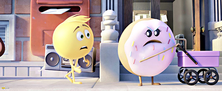 A still #24 from The Emoji Movie (2017)