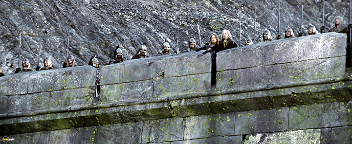 A still #102 from The Lord of the Rings: The Two Towers (2002)