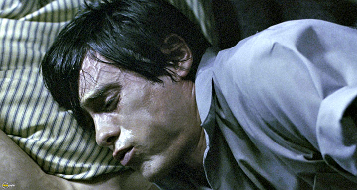 A still #83 from Requiem for a Dream (2000)