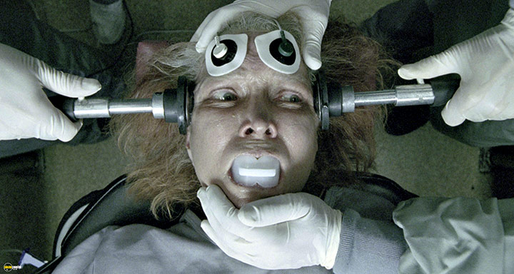 A still #84 from Requiem for a Dream (2000)