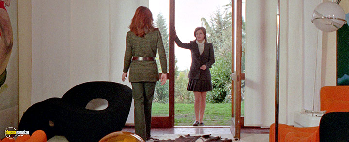 A still #25 from Smile Before Death (1972)