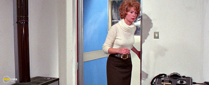 A still #24 from Smile Before Death (1972)
