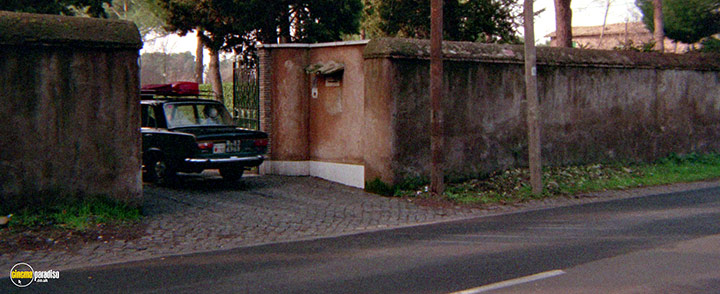 A still #2 from Smile Before Death (1972)