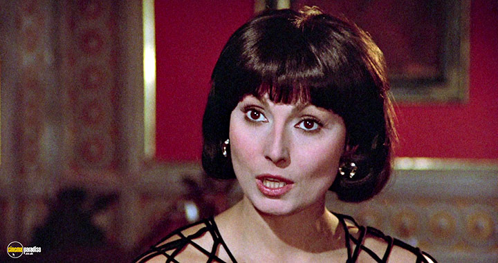 A still #32 from The Killer Reserved Nine Seats (1974)