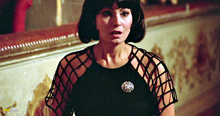 A still #29 from The Killer Reserved Nine Seats (1974)