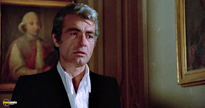 A still #24 from The Killer Reserved Nine Seats (1974)