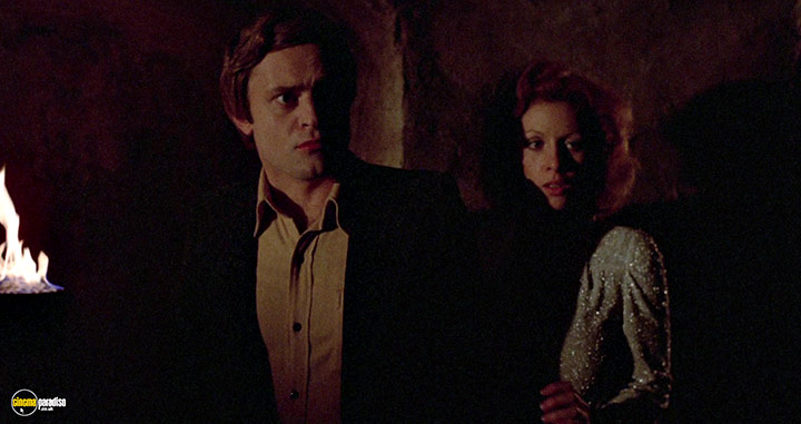 A still #22 from The Killer Reserved Nine Seats (1974)