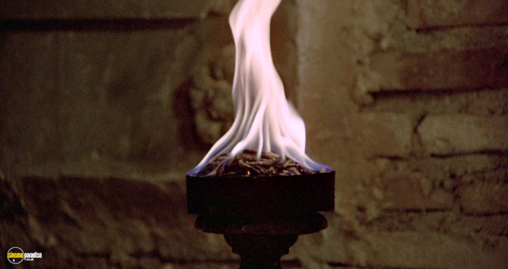 A still #20 from The Killer Reserved Nine Seats (1974)