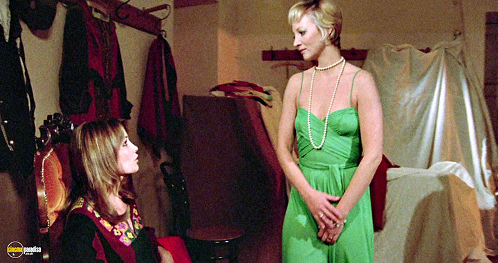 A still #12 from The Killer Reserved Nine Seats (1974)