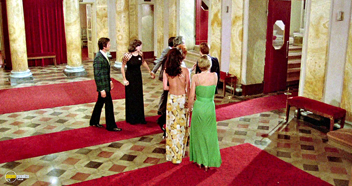 A still #4 from The Killer Reserved Nine Seats (1974)