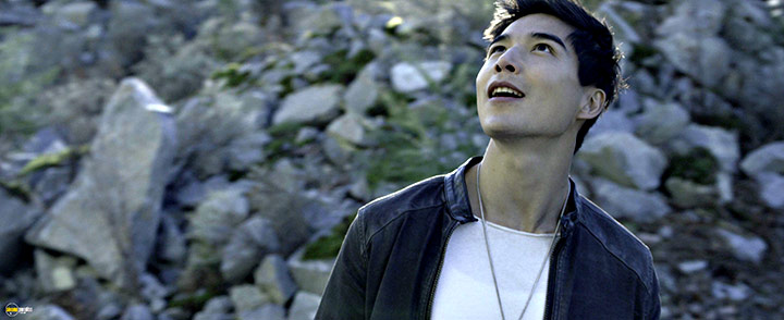 A still #90 from Power Rangers (2017)