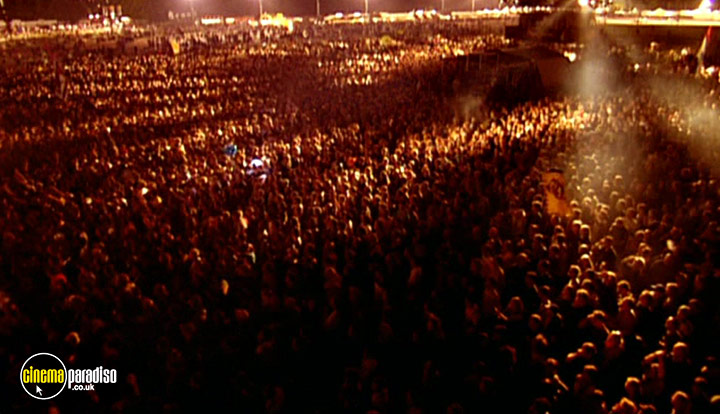A still #27 from Underworld: Live: Everything, Everything (1999)
