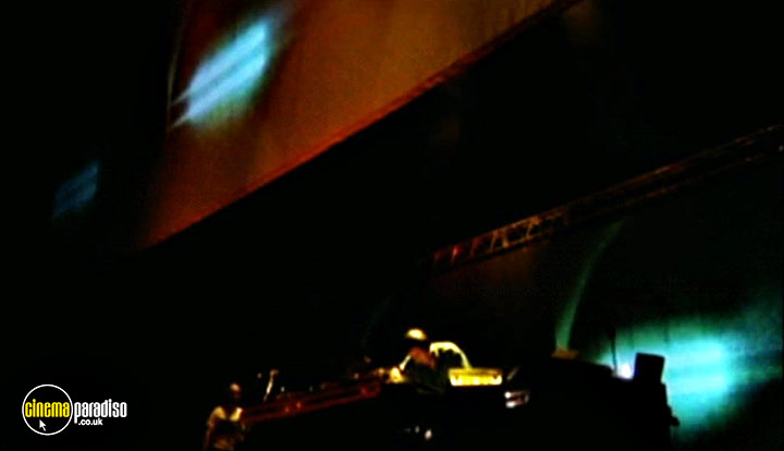 A still #24 from Underworld: Live: Everything, Everything (1999)