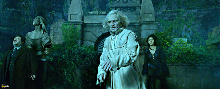 A still #62 from Fantastic Beasts: The Crimes of Grindelwald (2018)