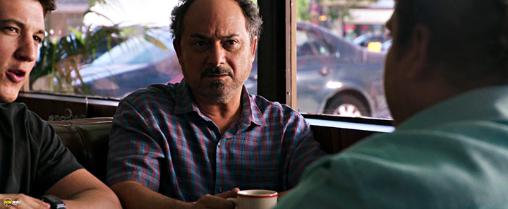 A still #50 from War Dogs (2016)