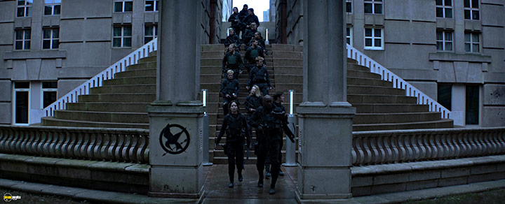 A still #92 from The Hunger Games: Mockingjay: Part 2 (2015)