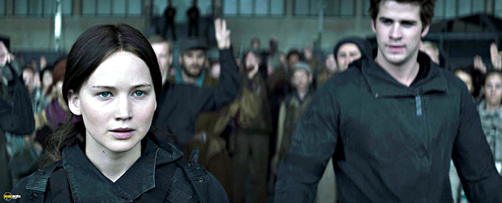 A still #50 from The Hunger Games: Mockingjay: Part 2 (2015)